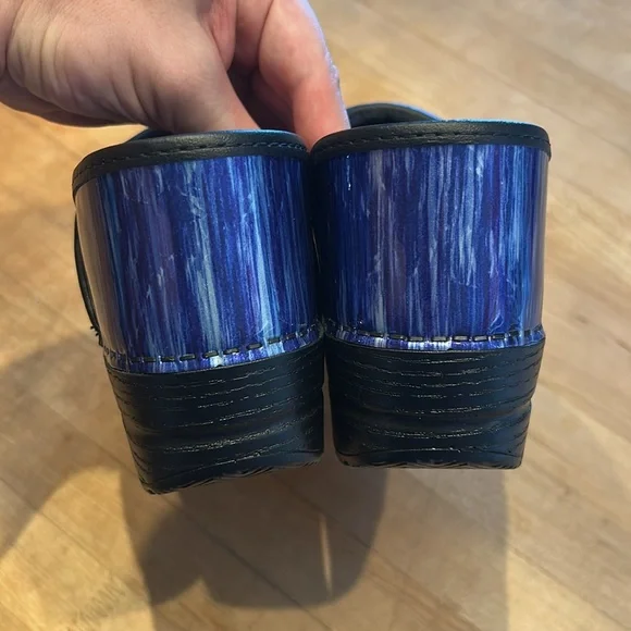 Dansko Clog Slip-On Blue Size 41 Like New - Picture 3 of 11